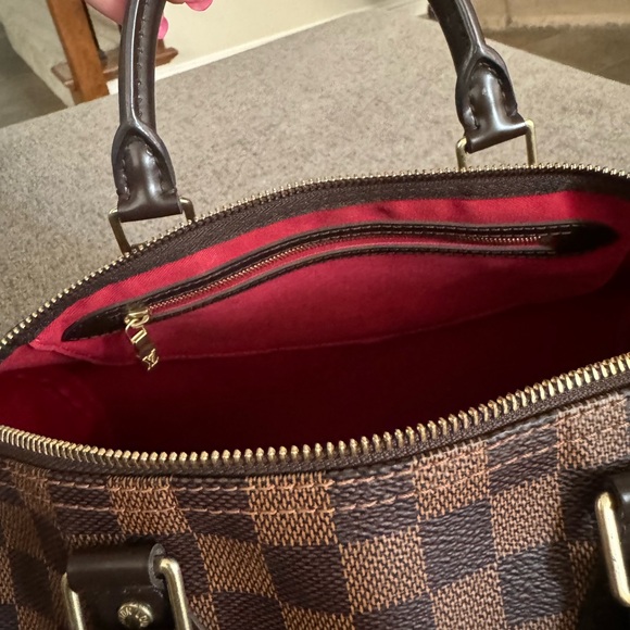 Authentic Louis Vuitton Speedy 30 - Picture 10 of 13